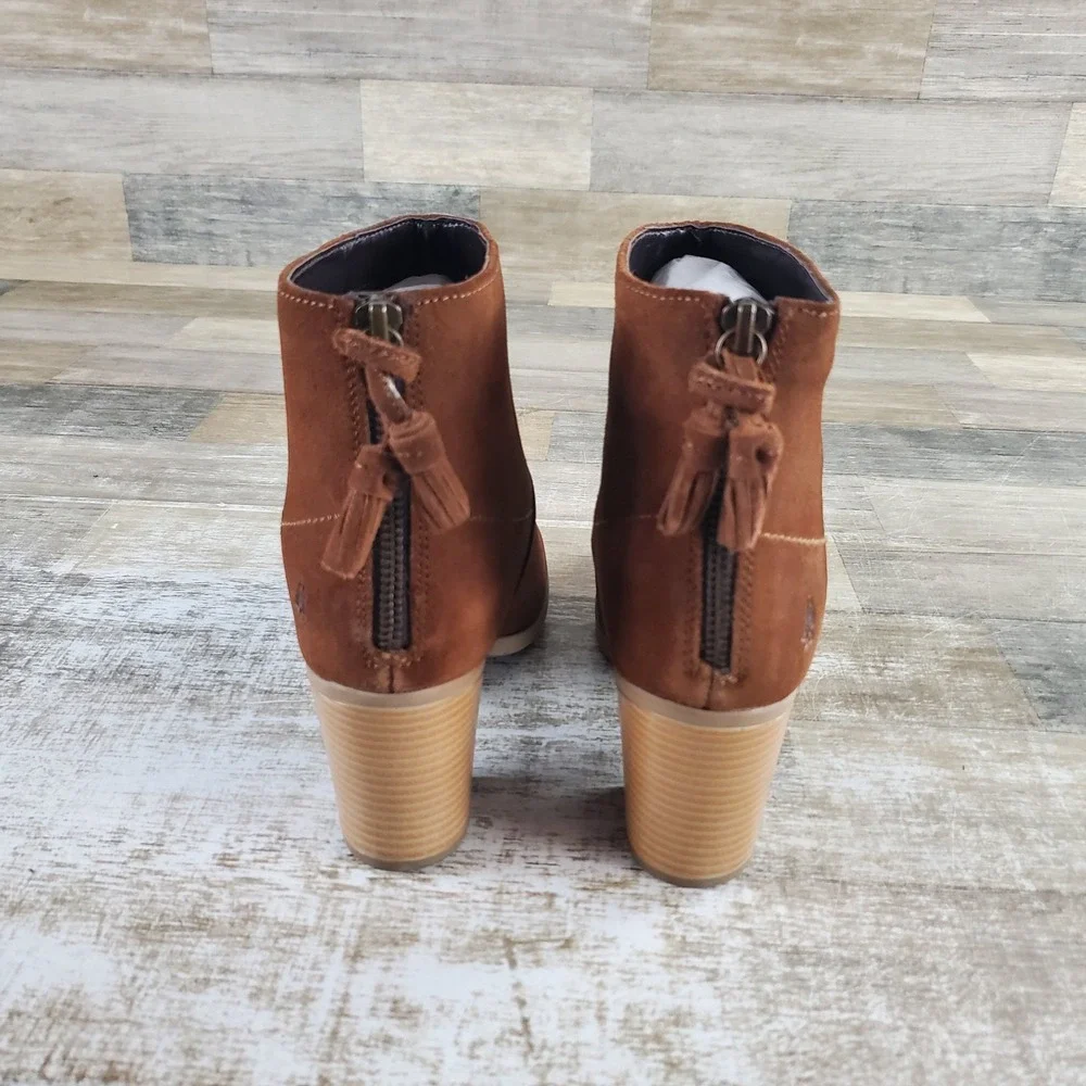 Hush Puppies Ingrid Ankle Boots Womens Sz 9 M Tan Suede Back Zipper Block Heel